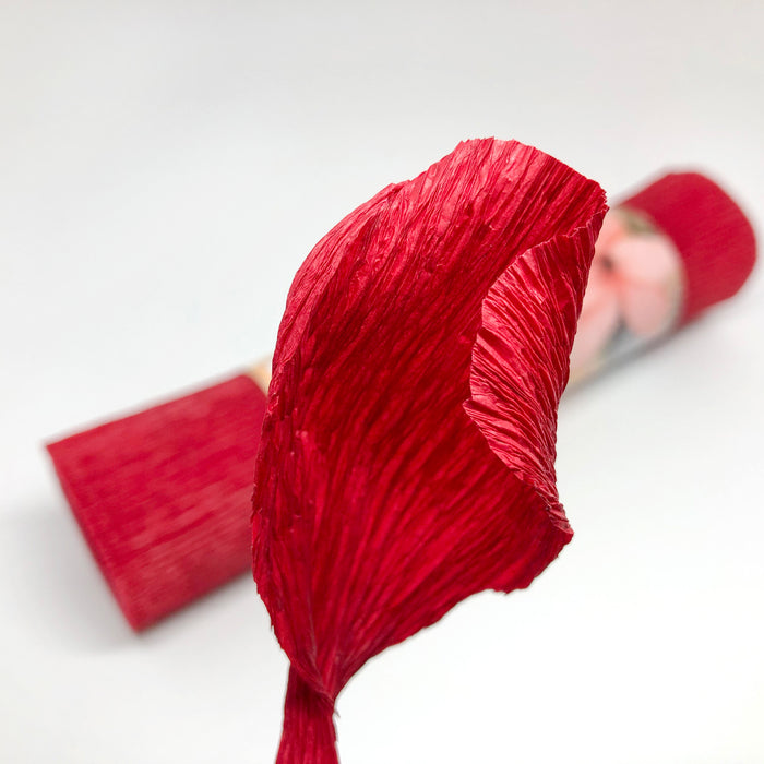 Mørkrød crepepapir